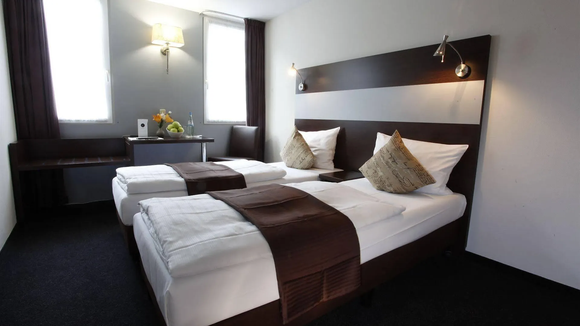 Centro Hotel Ayun Cologne