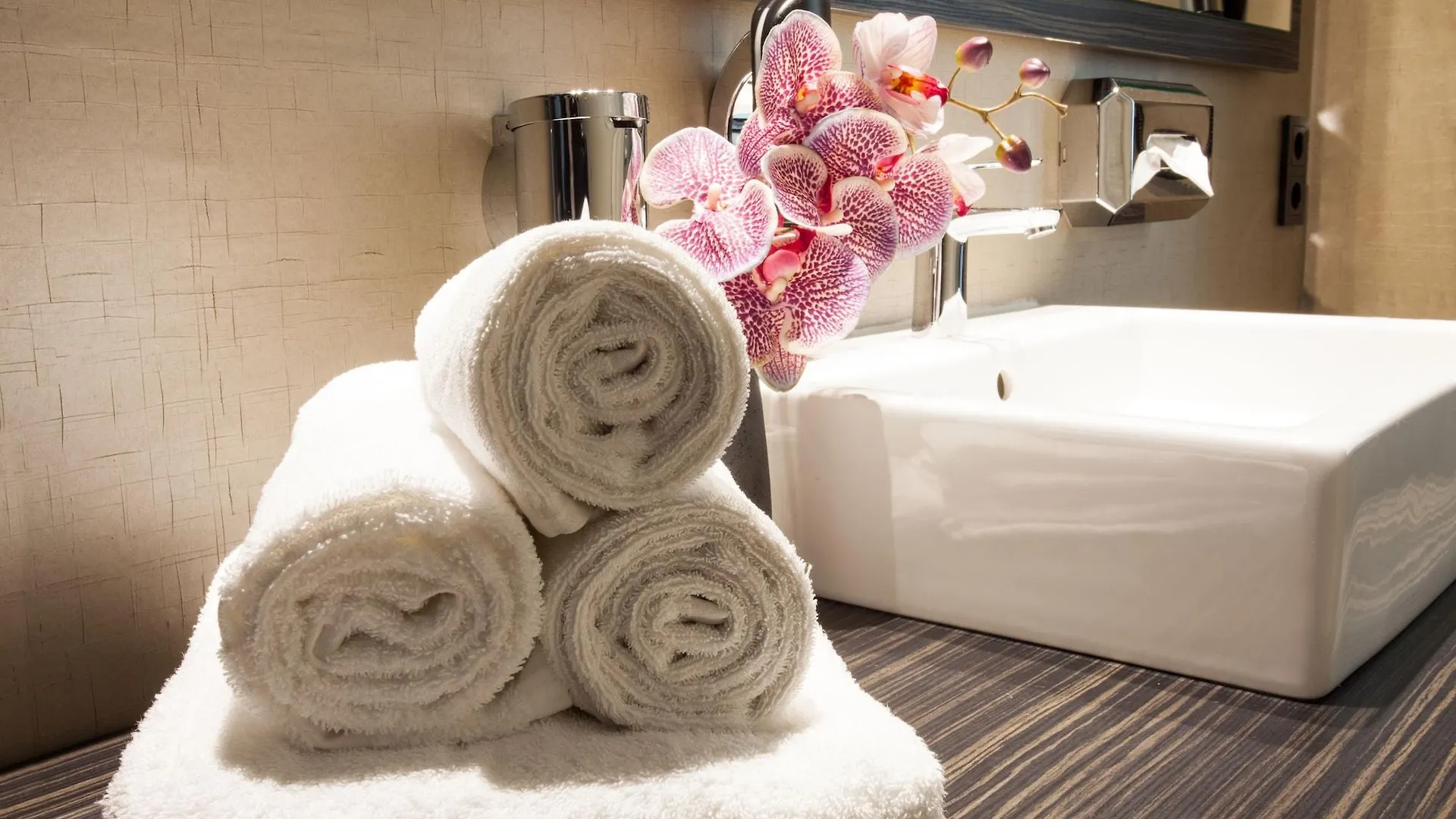 Centro Hotel Ayun Cologne