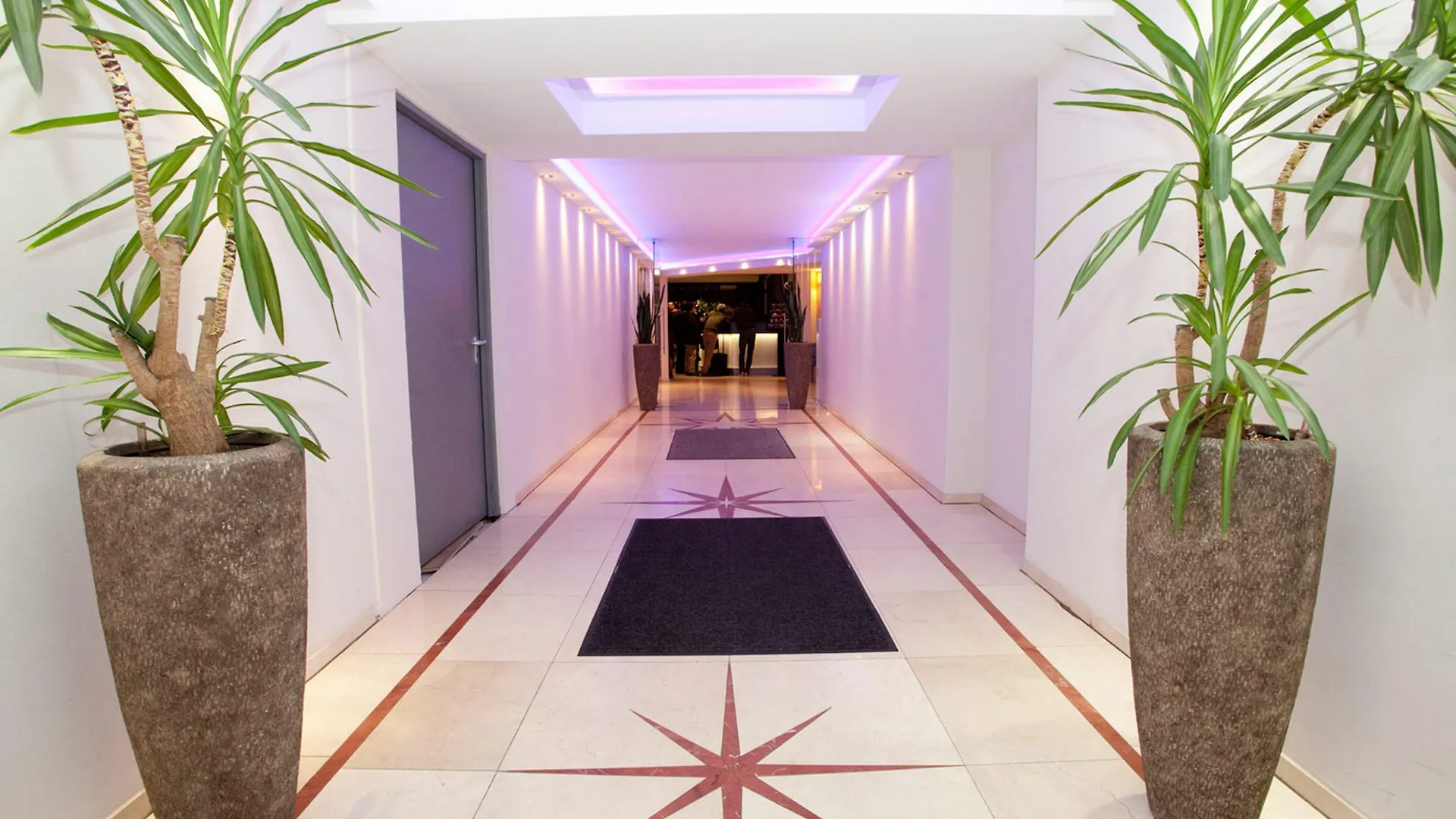 Centro Hotel Ayun Cologne