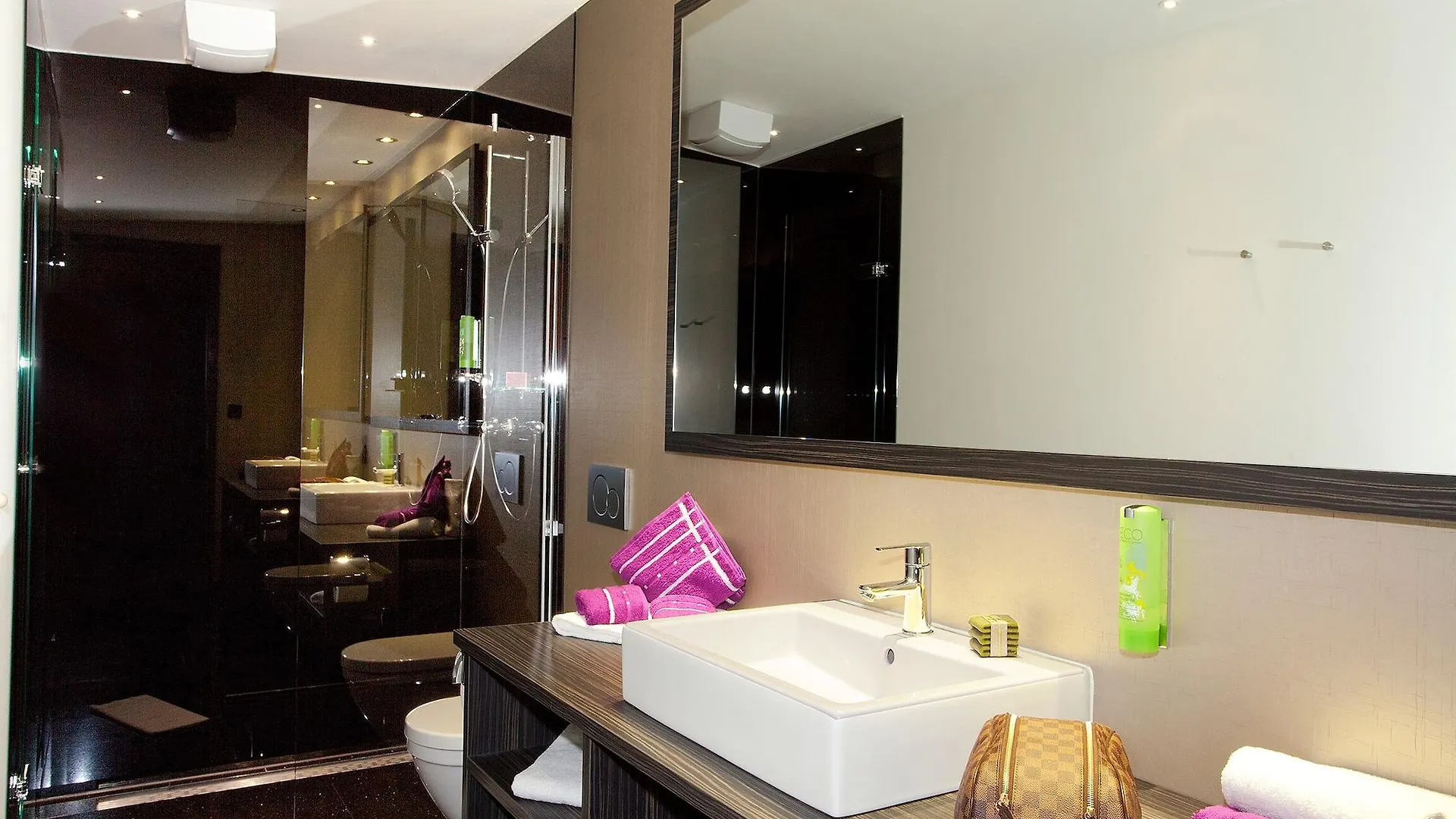 Centro Hotel Ayun Cologne