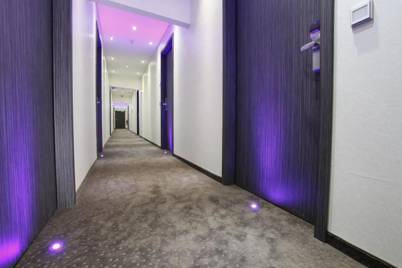 Centro Hotel Ayun Cologne